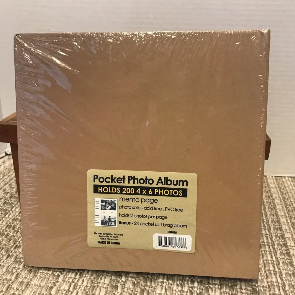 Photo Album Holds 200 4x6 Photos Design‎ Cover With Bonus Brag Album